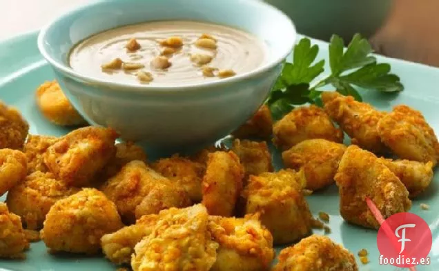 Trozos de Pollo Fritos al Horno con Salsa de Maní