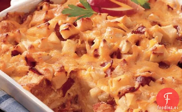 Budín de Pan de Manzana, Tocino y Queso Cheddar
