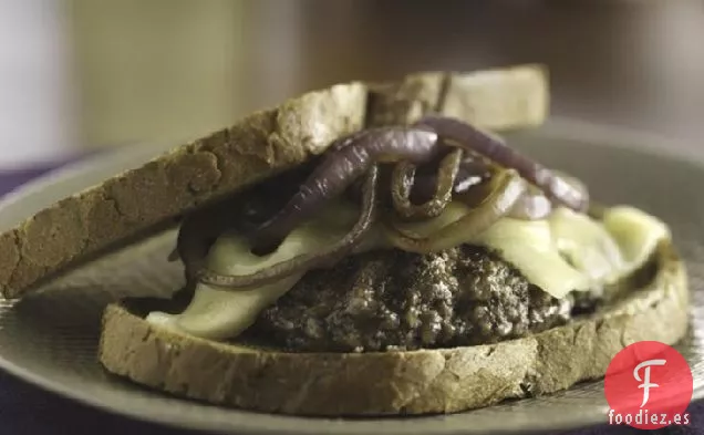 La Empanada a la Parrilla se Derrite con Cebollas Sofocadas