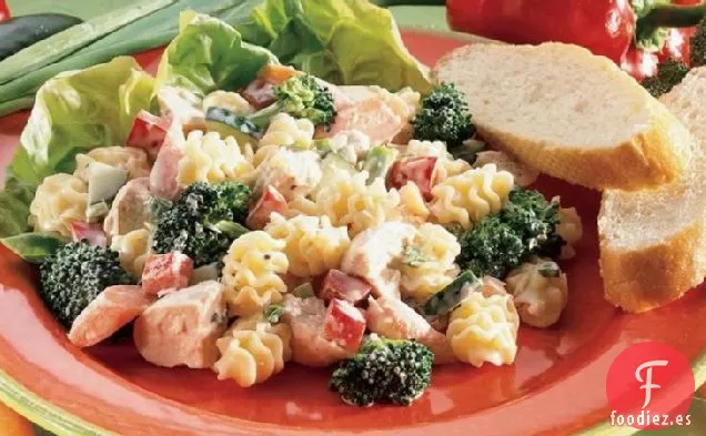 Ensalada de Pollo, Parmesano y Pasta