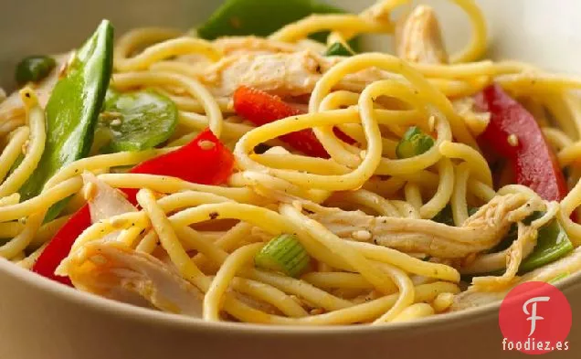 Ensalada China de Fideos de Pollo