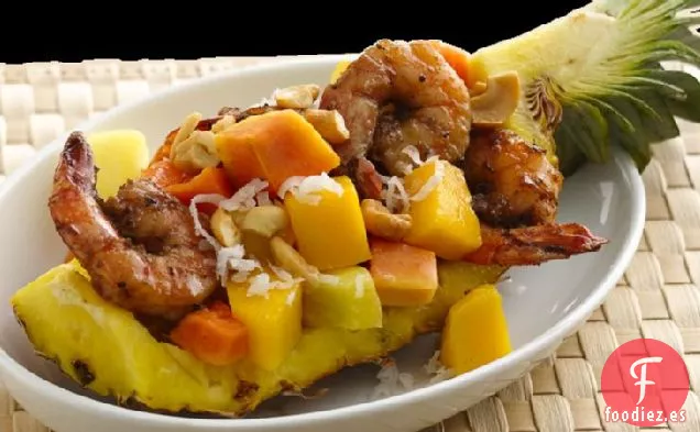 Camarones a la Parrilla con Ensalada de Frutas Tropicales