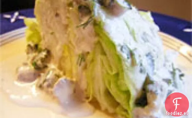 Cena de Esta Noche: Cuñas de Iceberg de Humo Azul con Aderezo Roquefort