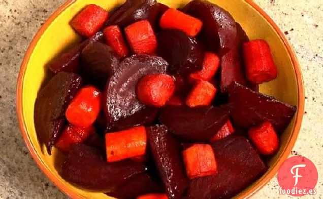 Remolachas y Zanahorias Tostadas Glaseadas con Miel y Balsámico