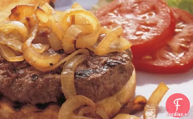 Filetes de Hamburguesa a la Parrilla con Cebollas Asadas