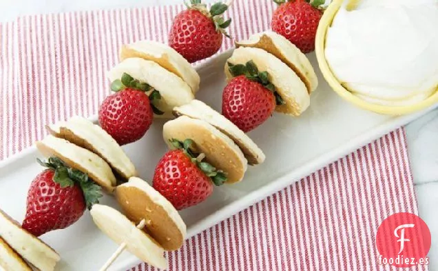 Brochetas de Panqueques de Fresa