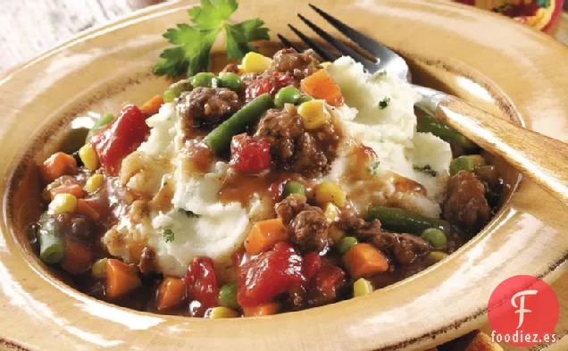 Estofado de Carne Molida sobre Puré de Papas con Ajo