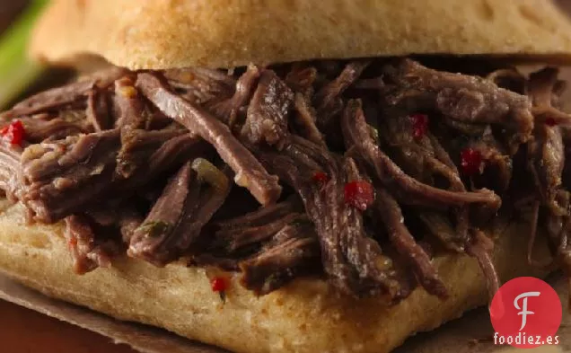 Sándwiches de Carne Italiana Picante de Cocción Lenta