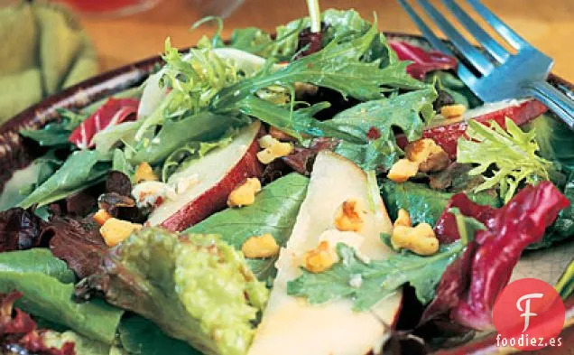 Ensalada de Campo con Peras y Queso Azul