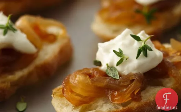 Crostini con Mermelada de Cebolla Caramelizada