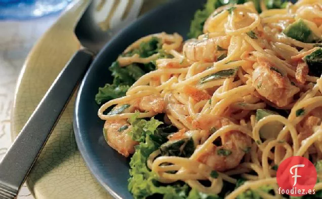 Ensalada de Pasta de Camarones con Aderezo de Jengibre
