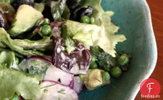Lechugas Suaves Con Hierbas Y Aguacate