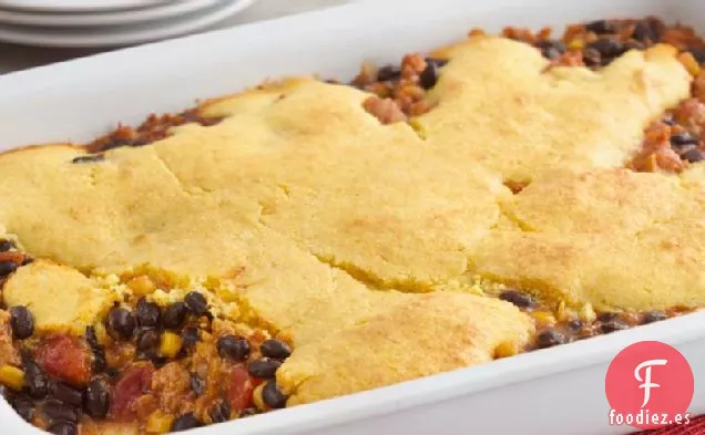 Cazuela de Pan de Maíz con Salsa de Pavo