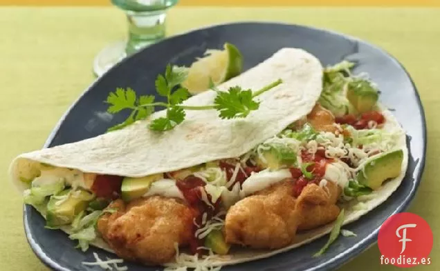 Tacos de Pescado Crujientes con Salsa Agridulce Picante
