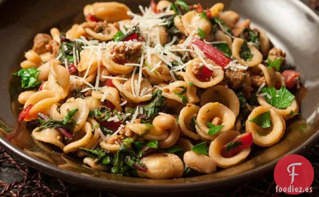Orecchiette con Chorizo y Acelgas