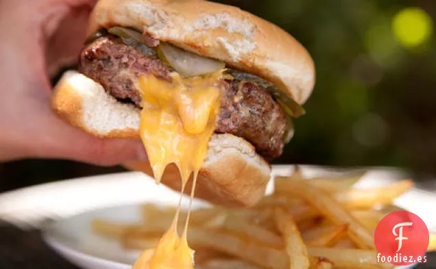 Hamburguesa Juicy Lucy (también conocida como Jucy Lucy)