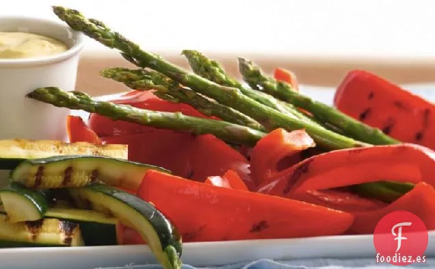 Plato de Verduras a la Parrilla con Salsa de Jengibre y Mostaza