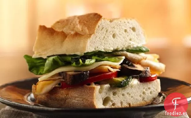 Sándwiches Apilados de Pollo y Verduras a la Parrilla