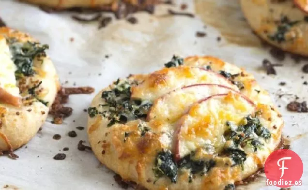 Mini Pizzas de Manzana y Espinacas