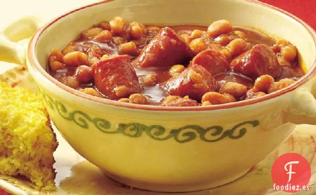 Frijoles y Salchichas de Cocción Lenta