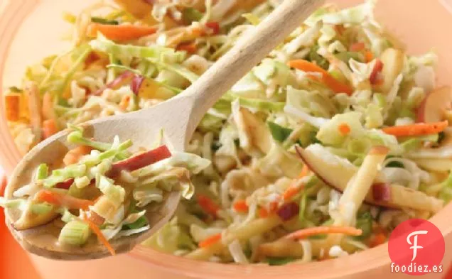 Ensalada de Col de Miel y Mostaza con Manzanas