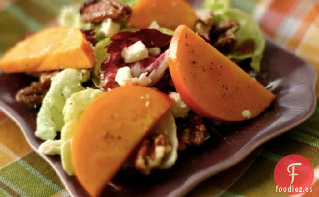 Ensalada De Lechuga Bibb Con Caquis Y Pacanas Sahale