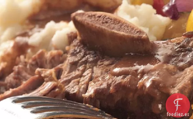 Costillas Cocidas a Fuego Lento con Puré de Patatas