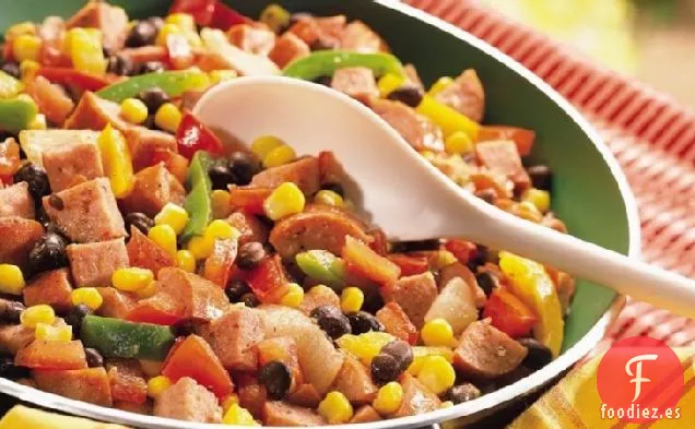 Frijoles Negros Cajún con Salchicha y Maíz