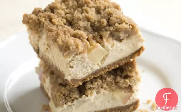 Barras de Pastel de Queso de Manzana con Tapa de Streusel