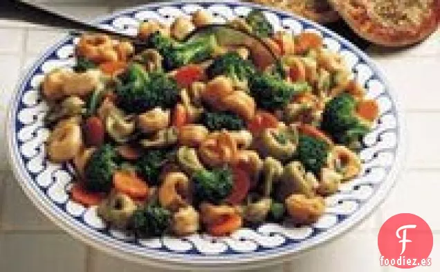 Tortellini en Vinagreta Balsámica de Albahaca