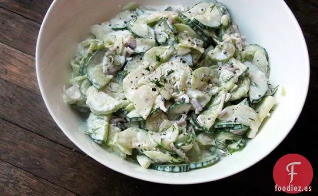 Ensalada De Pepino Con Crema Agria Y Semillas De Mostaza