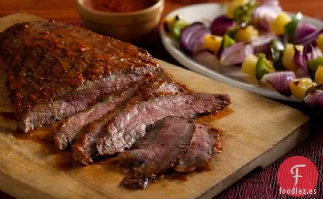 Filete a la Parrilla Glaseado con Chipotle con Pimientos y Piña