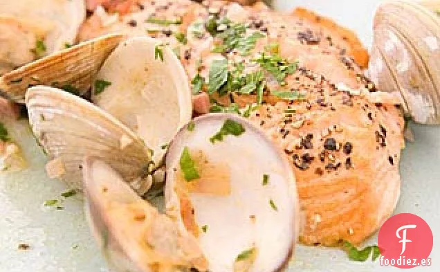 Salmón con costra de pimienta Negra