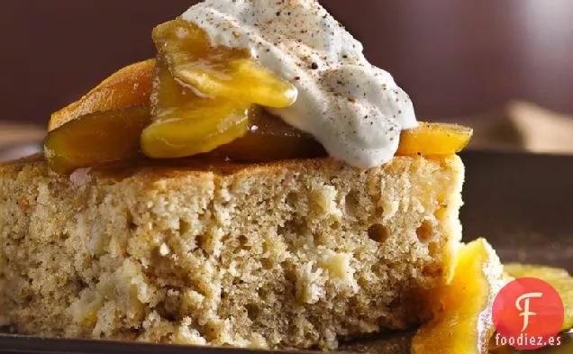 Pastel de Especias de Azúcar Morena con Manzanas Caramelizadas