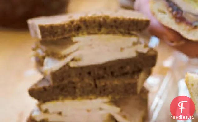 Sándwich De Lomo De Cerdo Con Mantequilla De Mostaza y Manzana