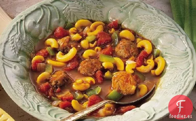 Sopa de Pasta de Albóndigas