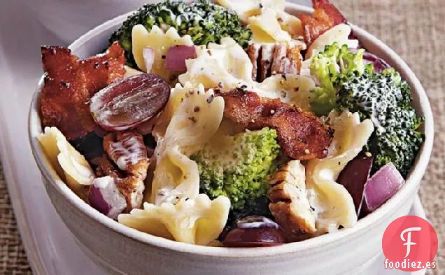 Ensalada de Pasta con Brócoli y Uvas