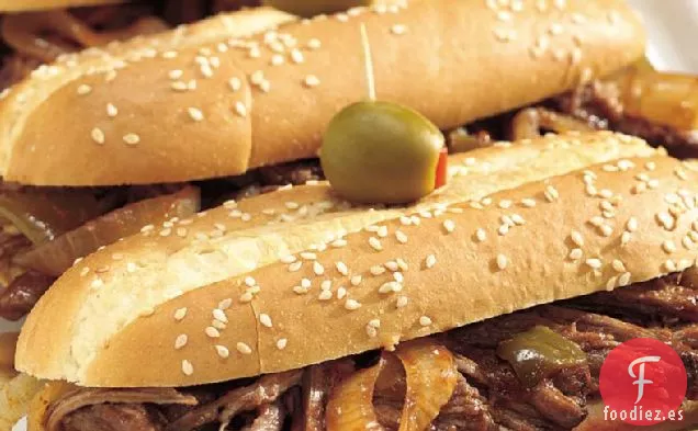 Hoagies de Carne Ahumada de Cocción Lenta