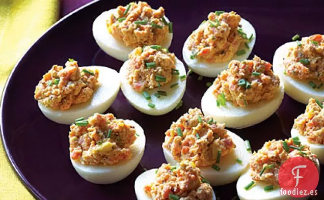 Huevos Rellenos con Salmón Ahumado y Dos Mostazas