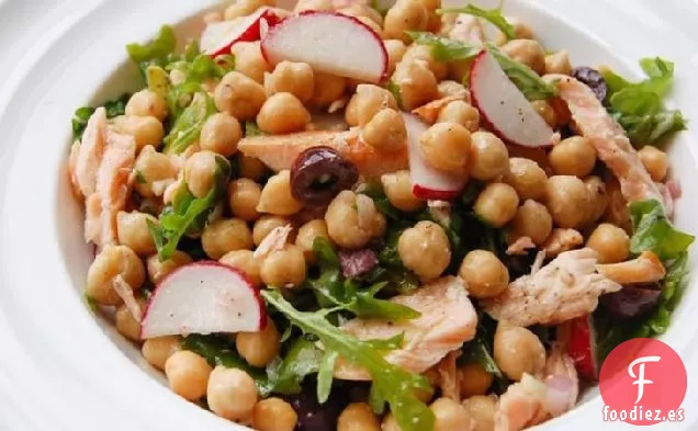 Ensalada de Garbanzos, Salmón y Rúcula