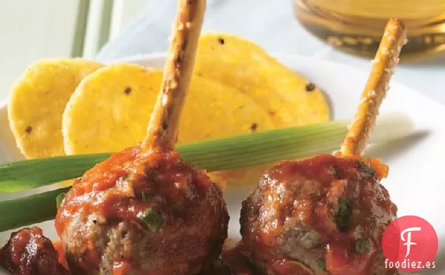 Albóndigas con Salsa de Tomate Asada al Fuego