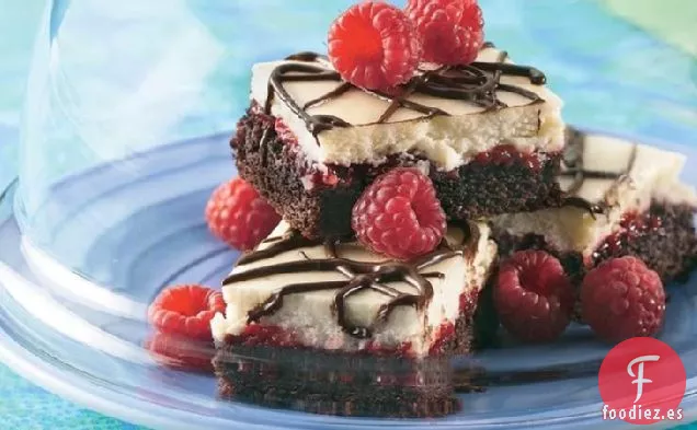 Barras de Tarta de Queso con Chocolate y Frambuesa