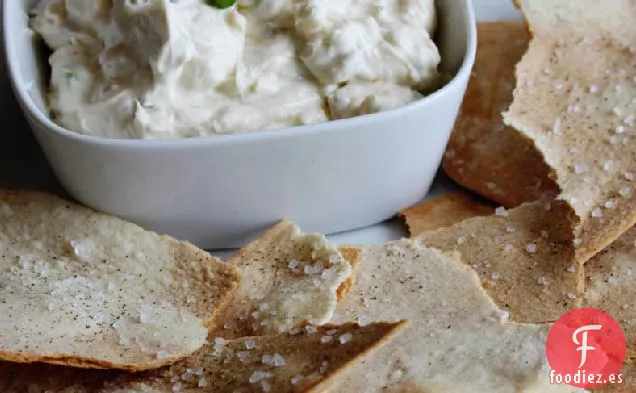 Galletas de Lavash Caseras con Salsa de Queso Crema de Chalota