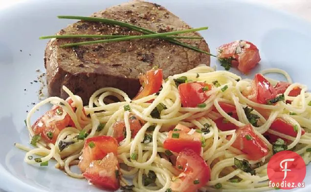 Fideos con Salsa de Tomate y Hierbas Frescas