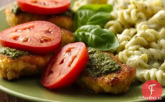 Pesto de Pollo con Queso Parmesano y Pasta