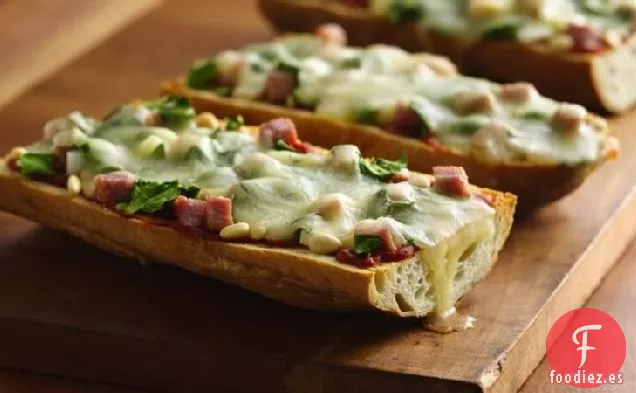 Pizza de Pan Francés con Espinacas y Jamón