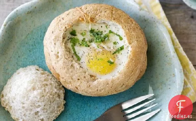 Huevos Horneados en Tazones de Pan