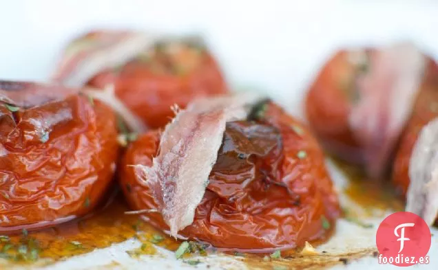 Sabrosos Tomates Asados Lentamente con Filete de Anchoa