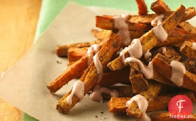 Papas Dulces Cajún con Salsa de Yogur para Mojar