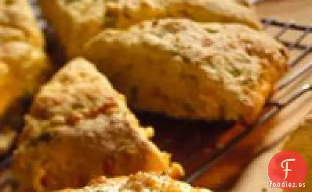 Bollos de Harina de Maíz con Queso Cheddar